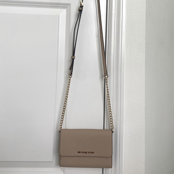 Michael Kors Purse - Picture 2 of 3